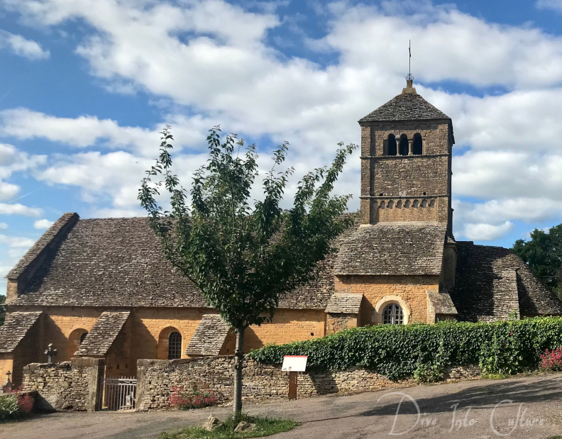 Taizé Kirche in Ameugny - über tausend Jahre alt